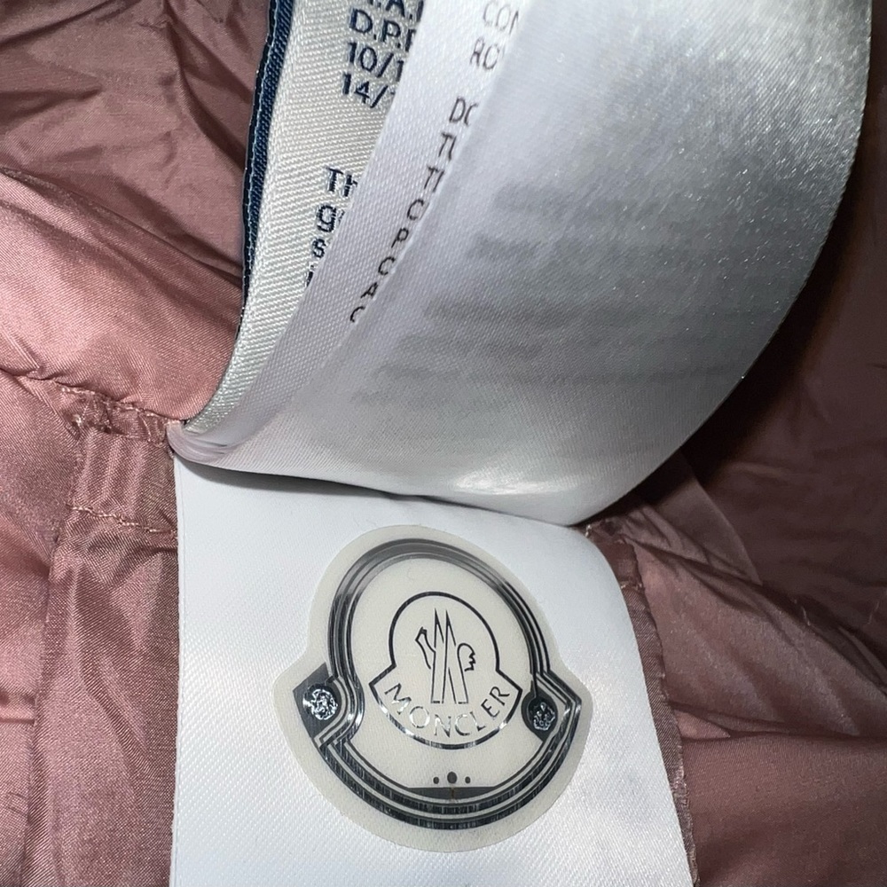 Moncler Cormoran Down Pink and Gold Women’s Jacket - Picture 16 of 16